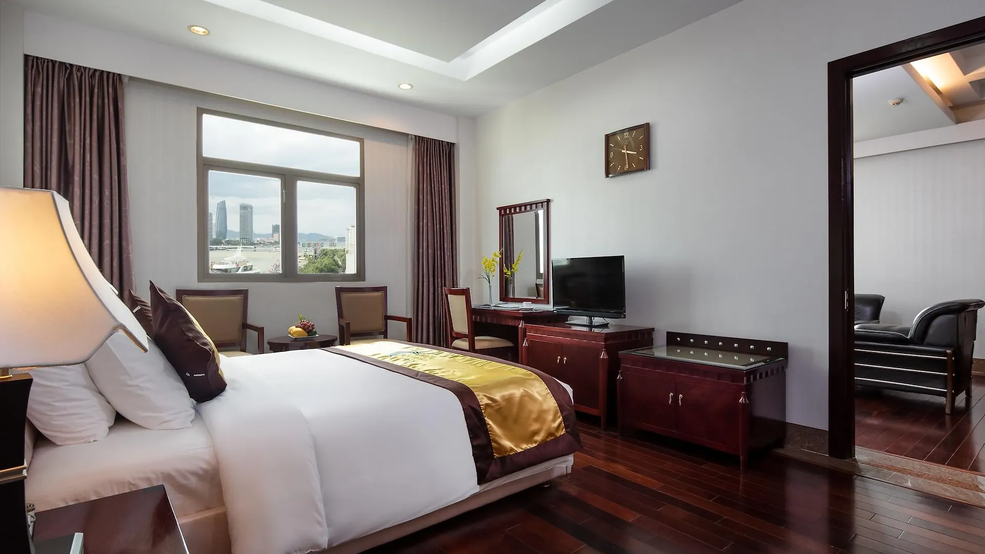 Da Nang Riverside Hotel