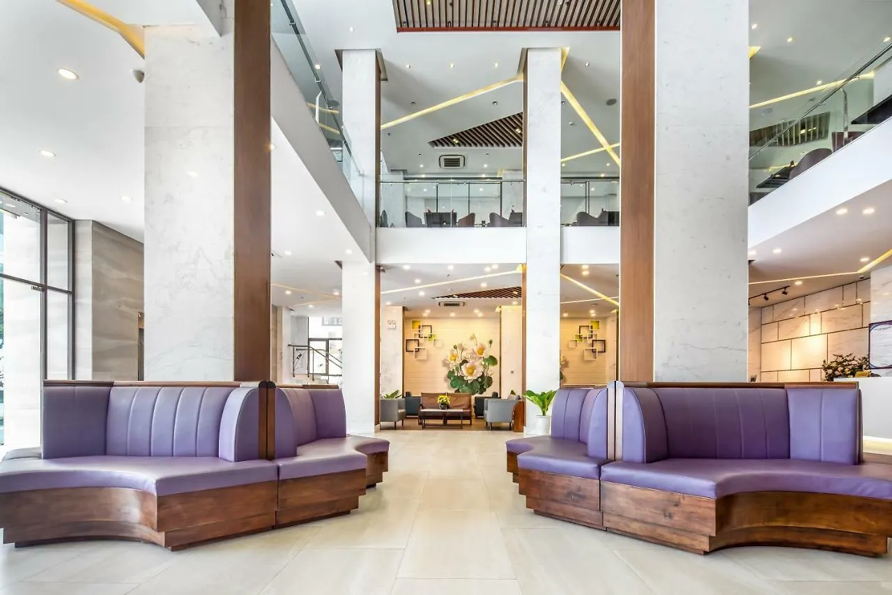 Da Nang Riverside Hotel