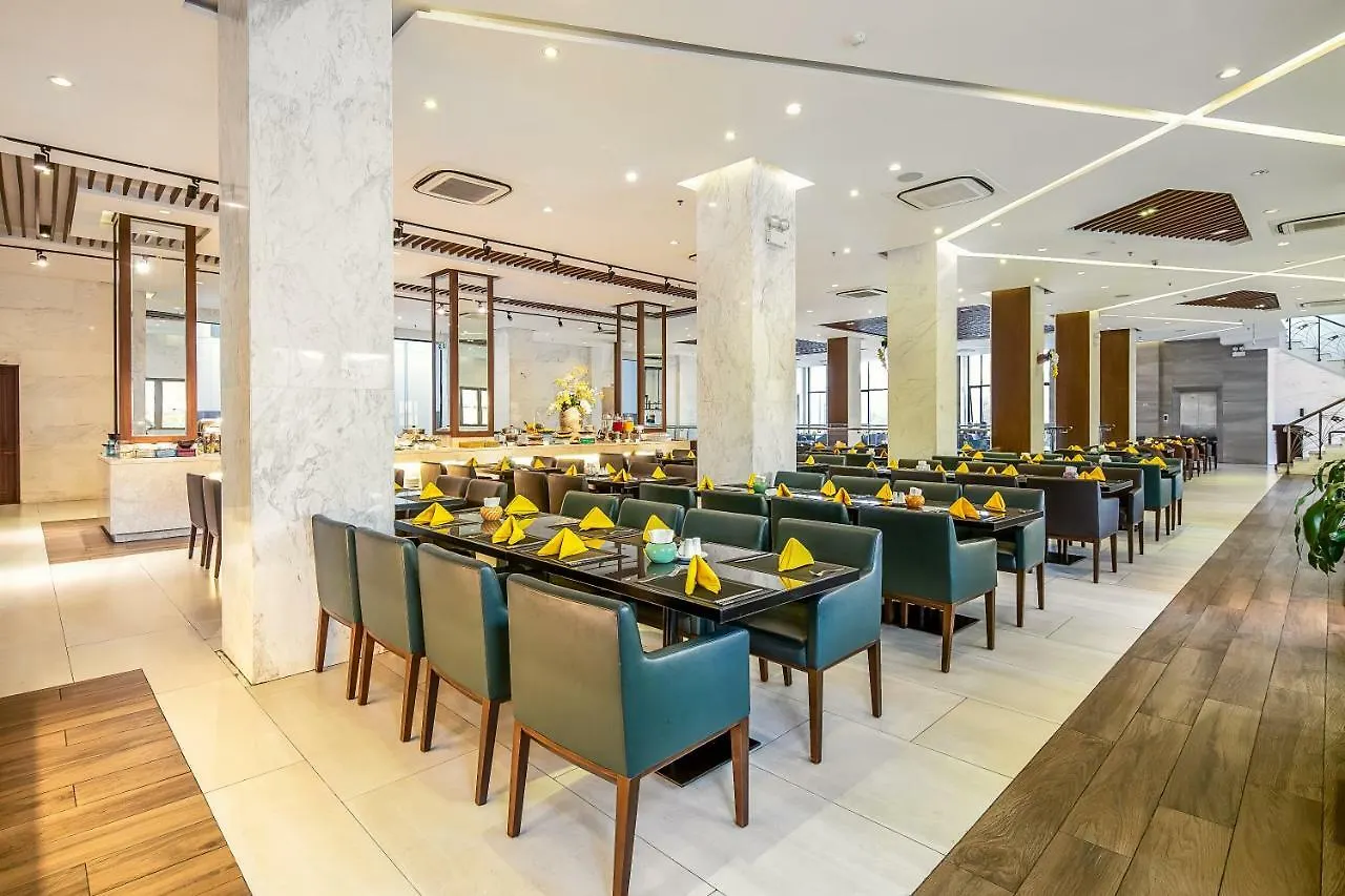 Da Nang Riverside Hotel